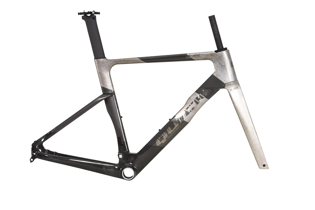 Colorway: Phantom Silver