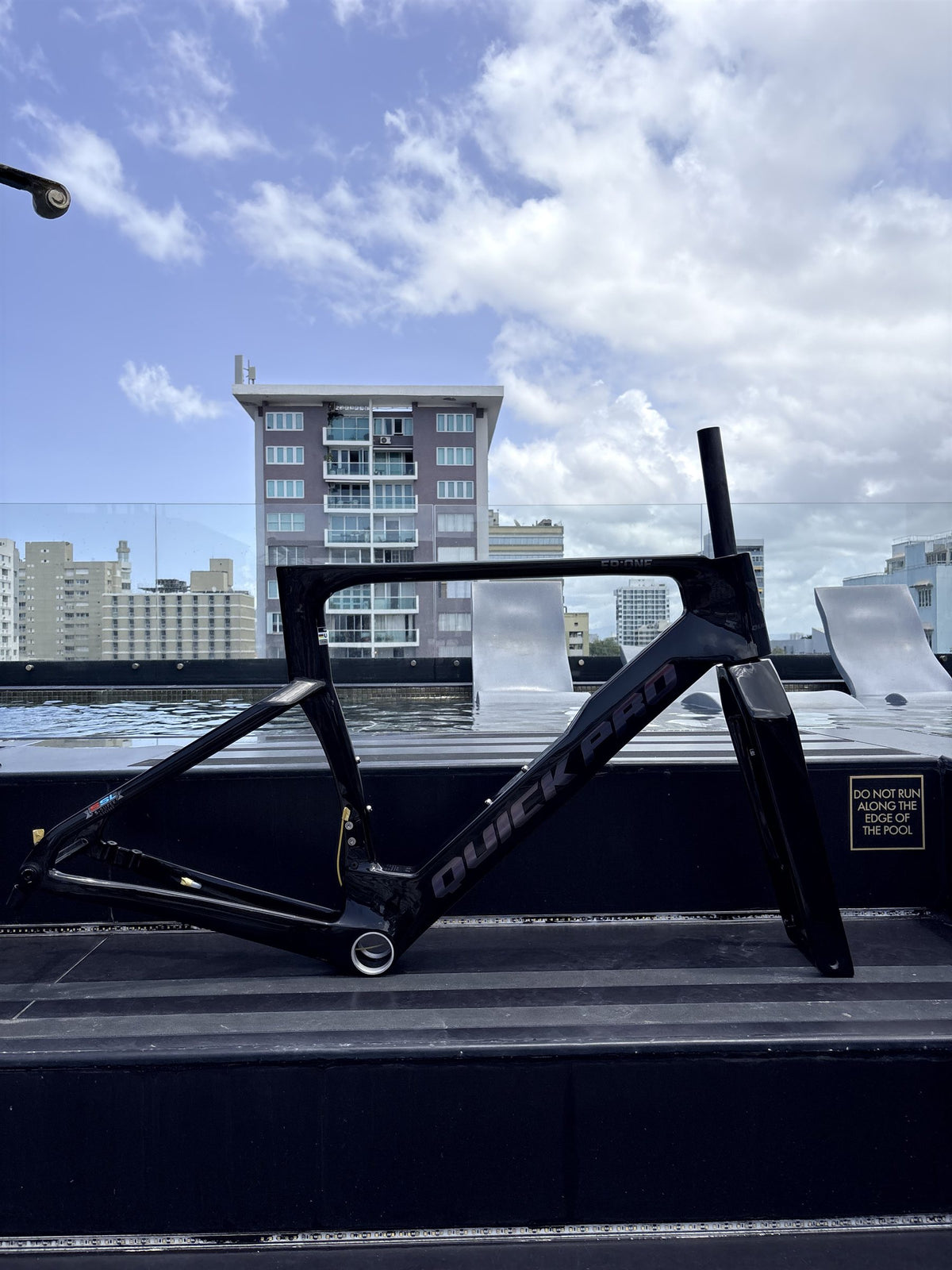 Colorway: Midnight Dark — drive side, size M