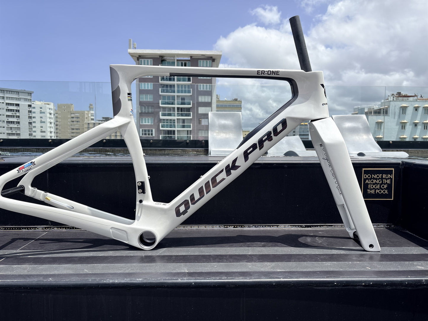 Colorway: Starlight White — drive side, size M