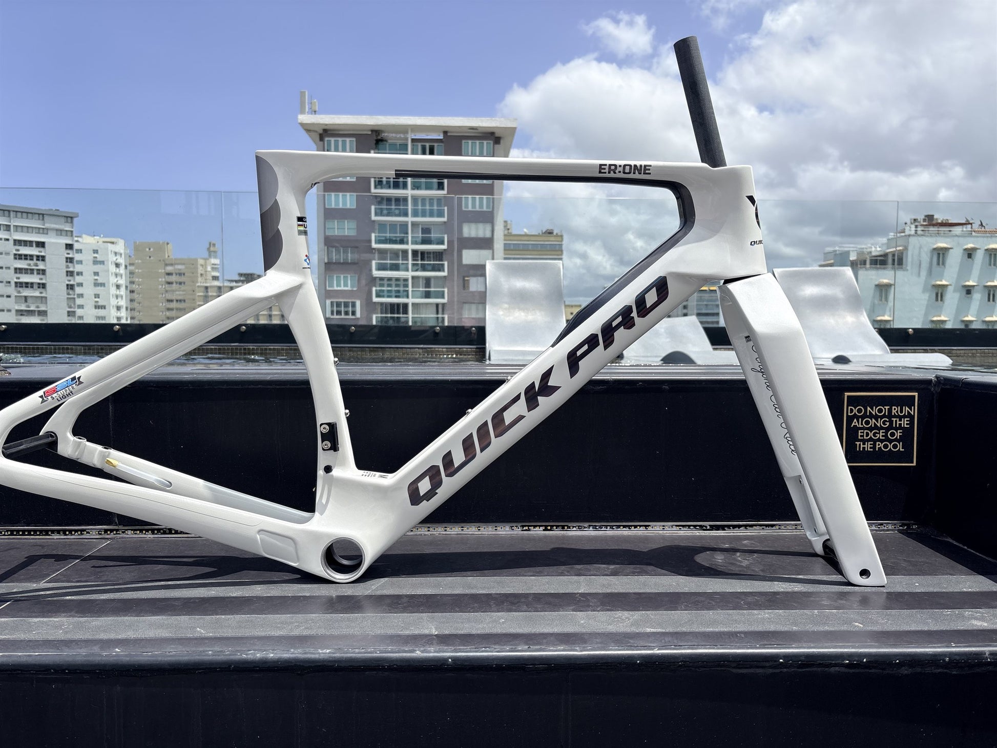 Colorway: Starlight White — drive side, size M